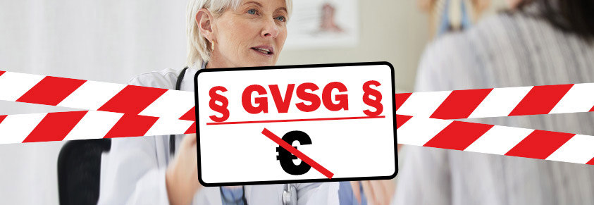 Eine Frau in der Beratung beim Arzt, davor Absperrband mit einem Schild, auf dem steht: "§ GSVG §" und ein durchgestrichenes Euro-Symbol